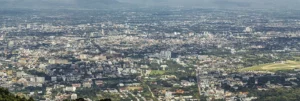 Панорамный вид на город Чиангмай с горы Дой Сутхеп