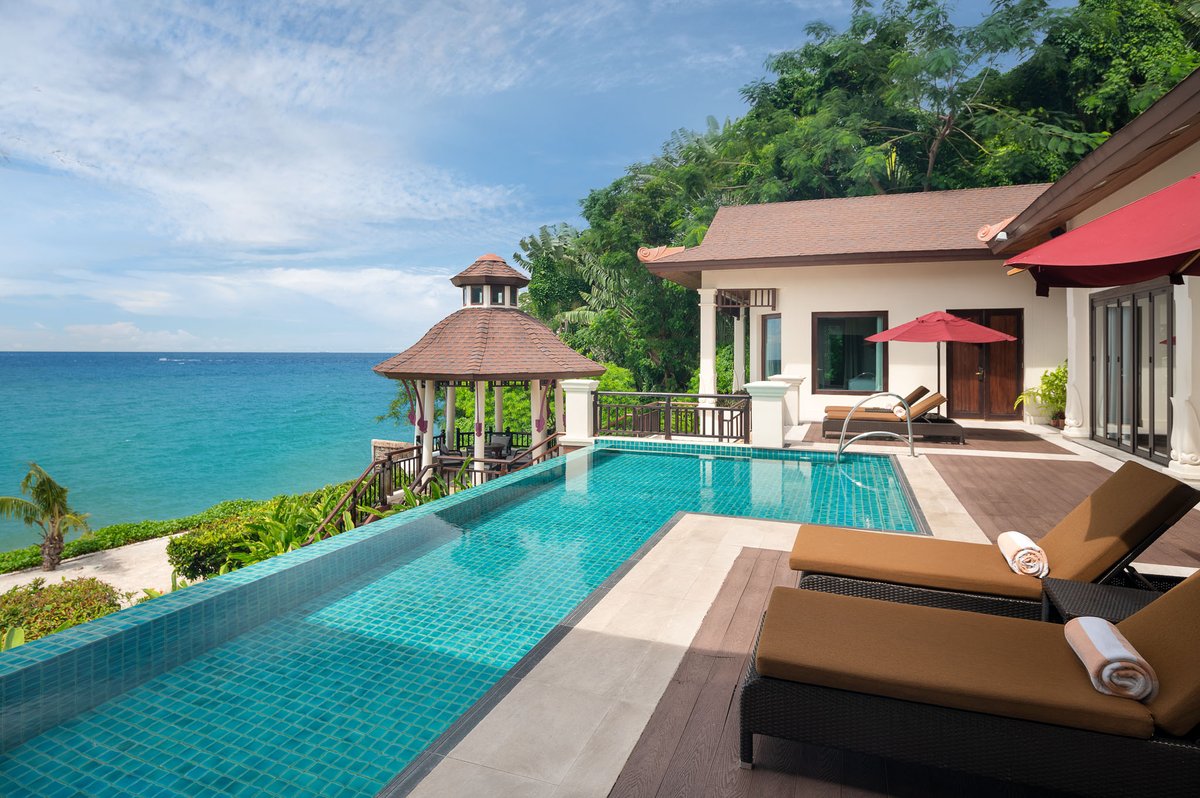 Территория вилл и ботанический сад курорта InterContinental Pattaya Resort