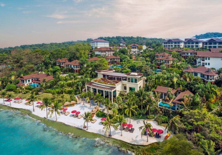 InterContinental Pattaya Resort 5*: тропический ботанический сад на Пратамнаке и цены 2026/2027