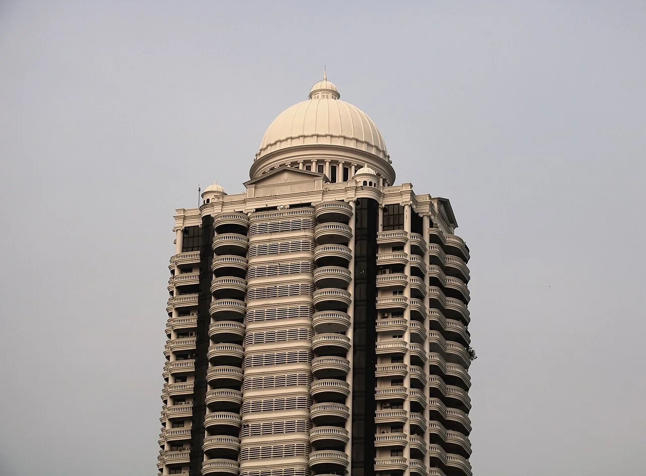 Жилой комплекс Bangkok River Park Condominium на берегу реки Чаупхрая в Бангкоке